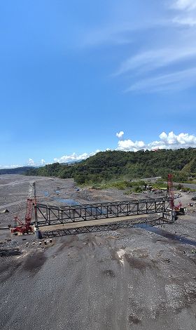 Proyecto de Conectividad Integral Río Upano - Infraestructura Ecuador Proyecto de conectividad integral sobre río Upano con transporte fluvial y montajes industriales